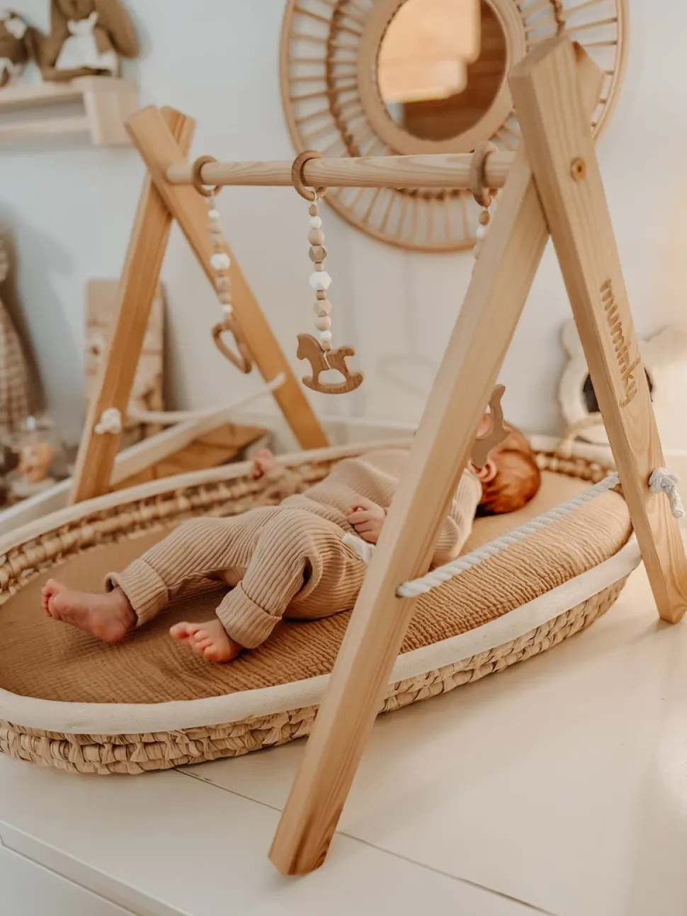 BABY GYM Stojak Edukacyjny / Gimnastyczny - Biały