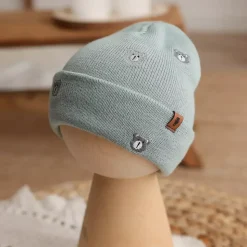 Czapka Haftowany Miś z Wełny Merino | Zielona (Sage)
