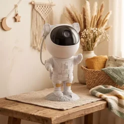 Lampka nocna z projektorem dla dzieci – Projektor gwiazd do pokoju dziecka | Astronauta