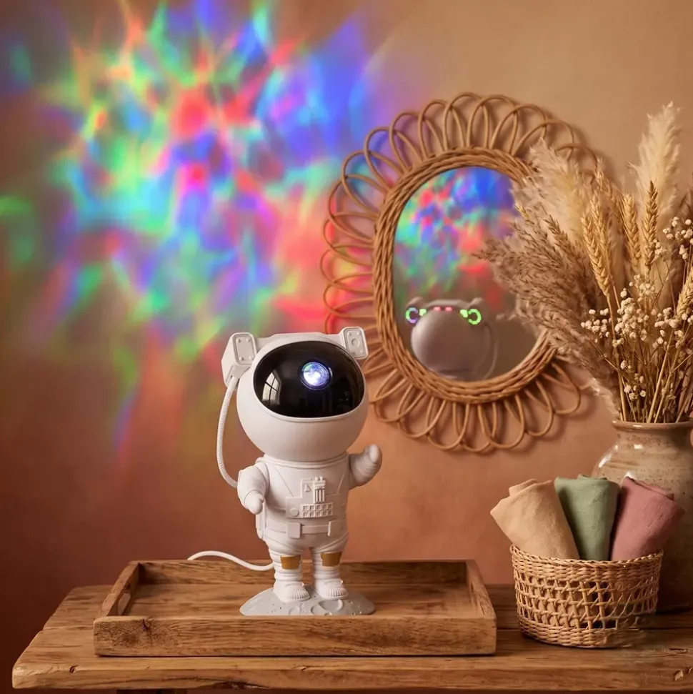 Lampka nocna z projektorem dla dzieci – Projektor gwiazd do pokoju dziecka | Astronauta