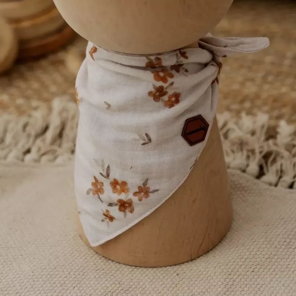 Śliniak Muślinowy - Apaszka | Little Brown Flowers