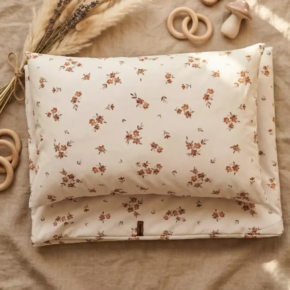 Pościel Do Przedszkola Z Wypełnieniem I Workiem – Komplet 5 elementów | Little Brown Flowers